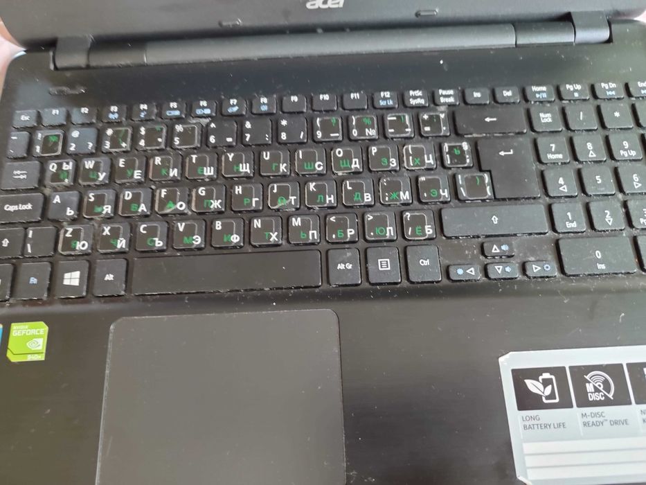 Acer Aspire E5-572G (i3-4000M / 6GB RAM / 1TB HDD / NVIDIA) + зарядно