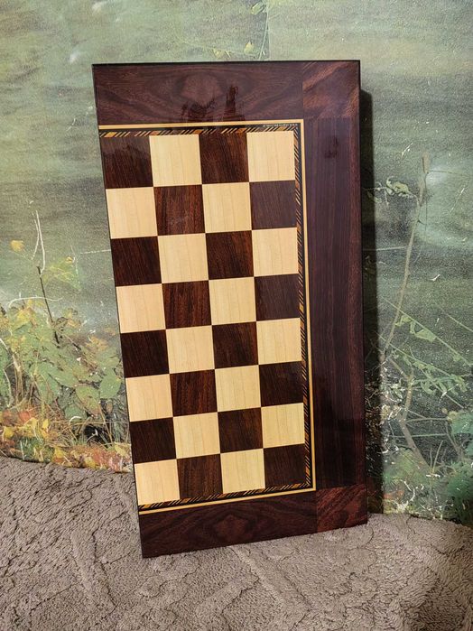 Лусозна Шах и табла от дърво.НОВА.цена120лв.