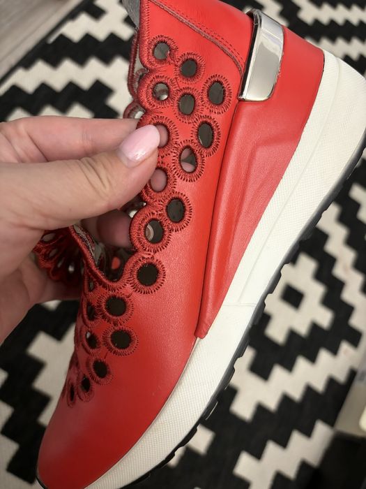 Кожаные красные лоферы