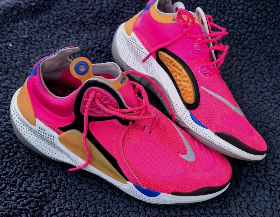 Nike Joyride Cc3 Selte оригинални електрикови розови сникърси 38.5