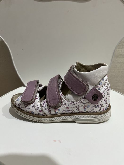 Продам  сандали отропедические