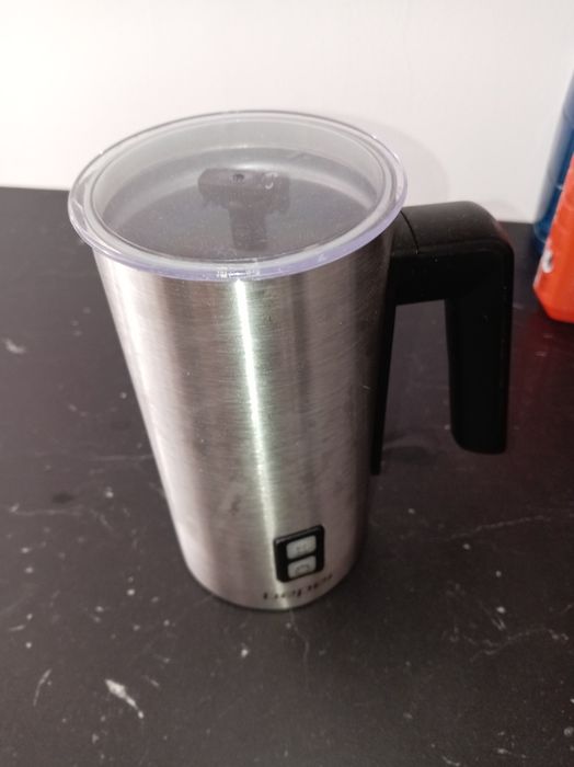 Expressor cafea capsule + cadou