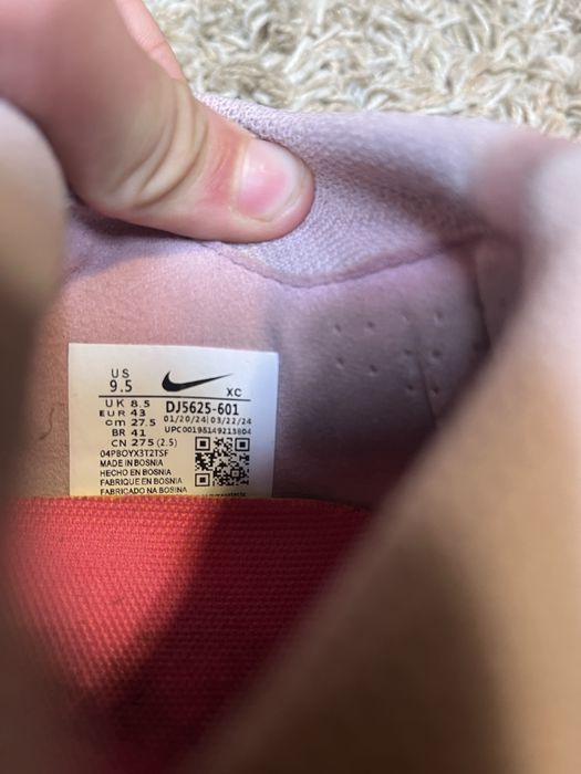 vand crampoane + aparatori