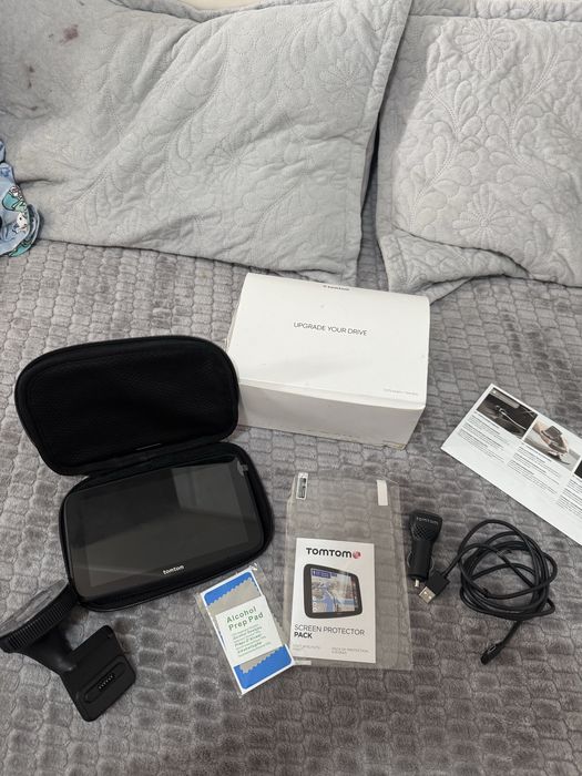 Vand GPS TomTom GO Exclusive
