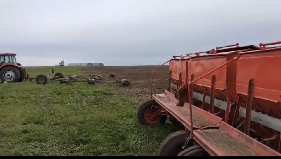Сеялка сзт продам