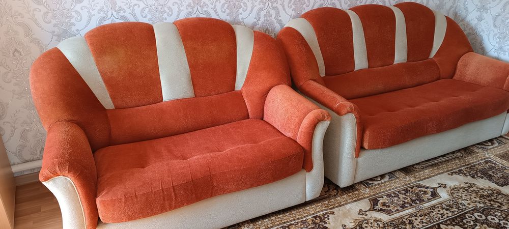 Продам диваны и кресло