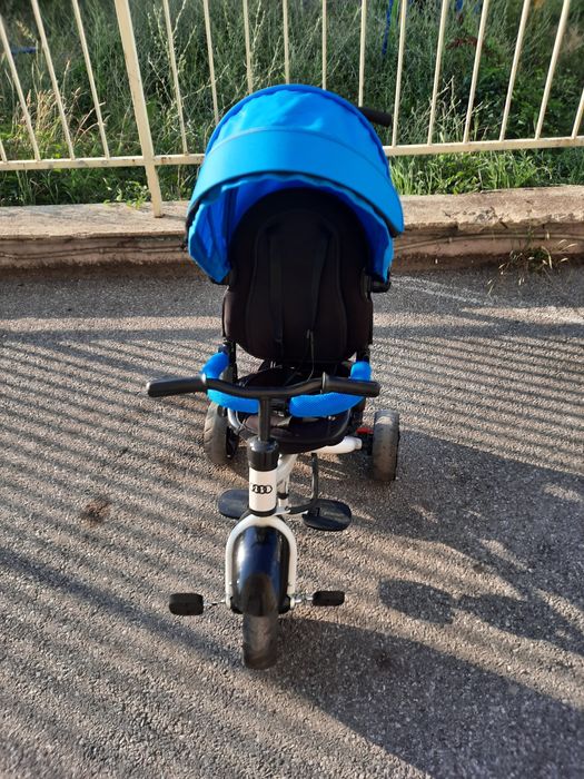 Бебешка триколка