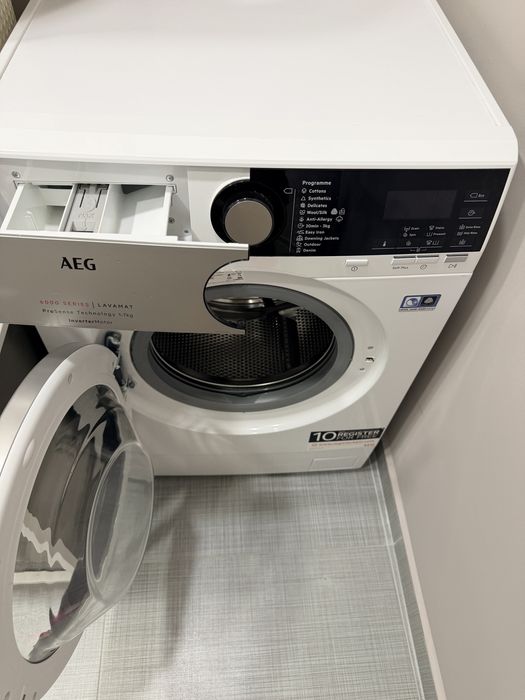 Продавам пералня AEG 6000 Series ProSense
