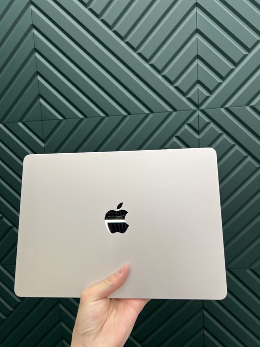 MacBook Air M2 8/256GB