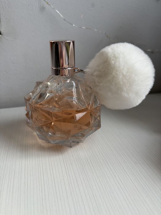 Ariana Grande Ari perfume