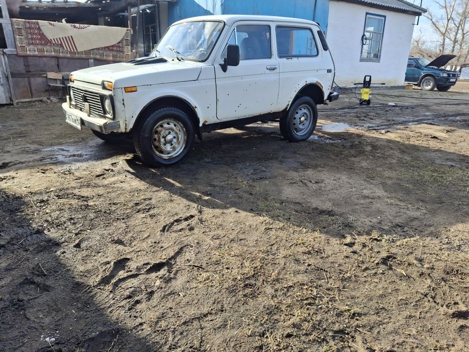 Продам ниву на активном ходу