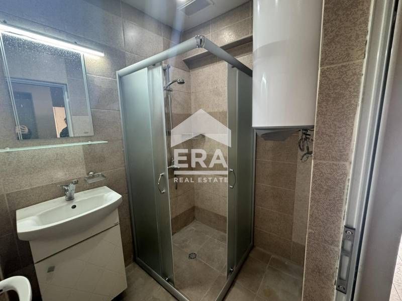 Дава се под наем Тристаен апартамент в Хасково, Център - 75 кв.м за 318.75 € - Снимка #6