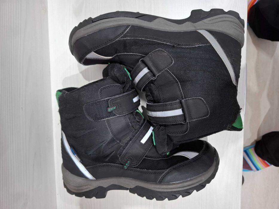 Vand ghete pentru baieti