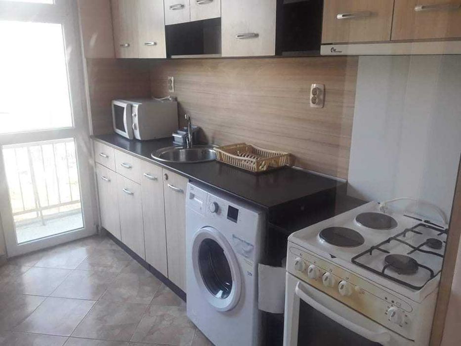 Дава се под наем Тристаен апартамент в Пловдив, Западен - 88 кв.м за 357 € - Снимка #1