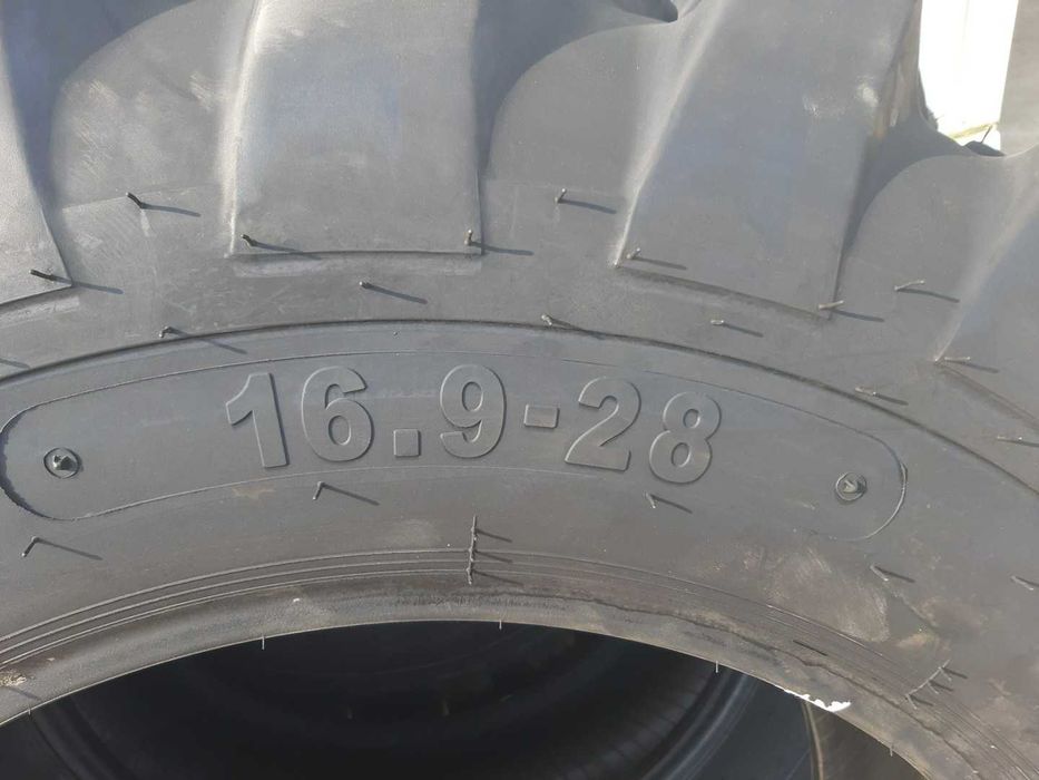 16.9-28 PELTAS Cauciucuri de buldoexcavator Anvelope cu 14Pliuri