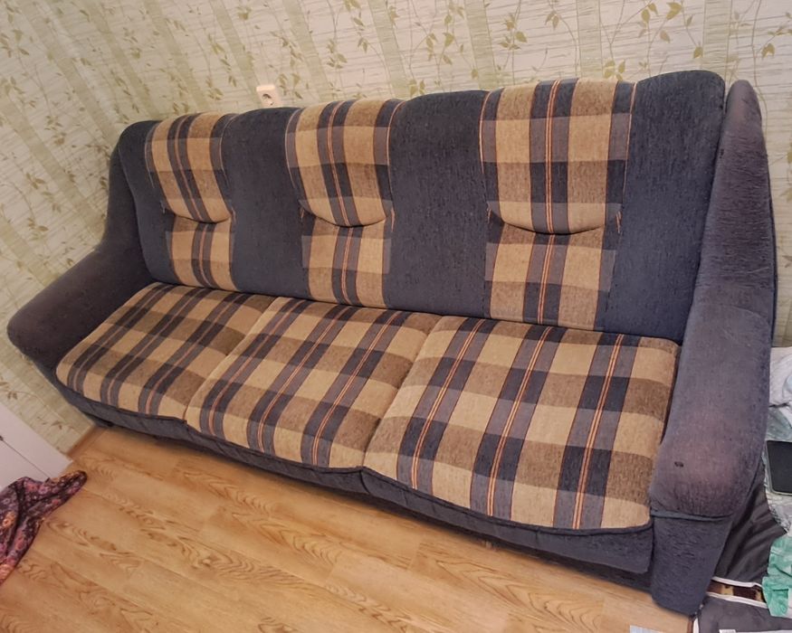 Продам диван с креслом