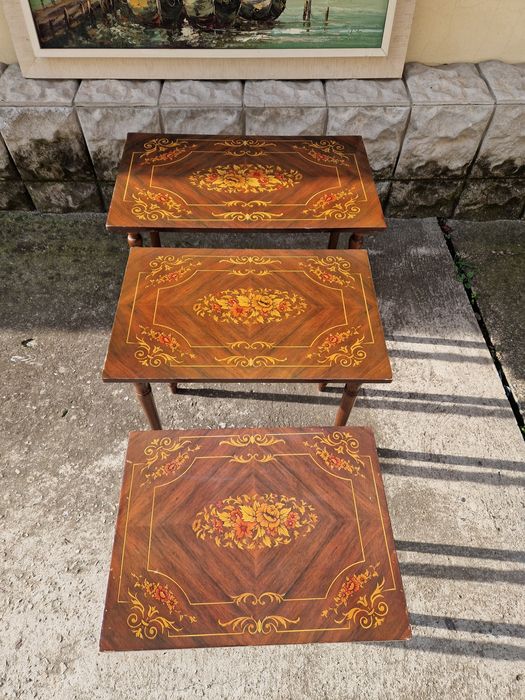 Страхотен к-т антикварни английски масички 3 броя