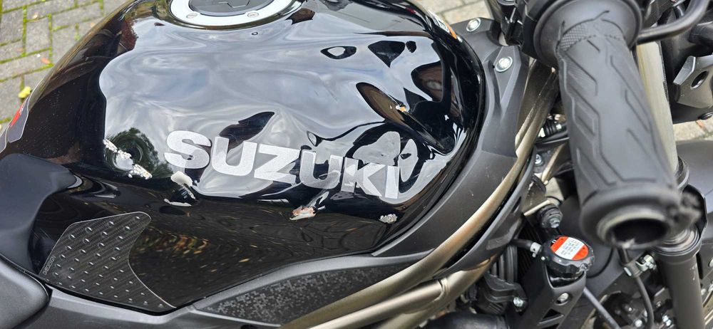 Suzuki sv 650 2023 usor avariata km puțini