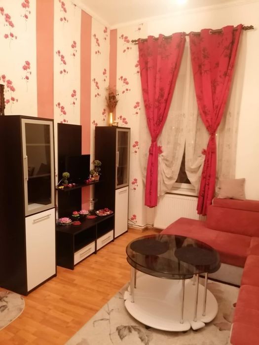 Închiriez casa 2 camere