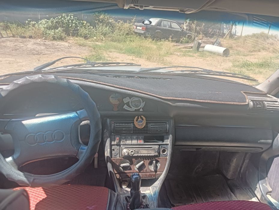 Машина Audi A6 2.3