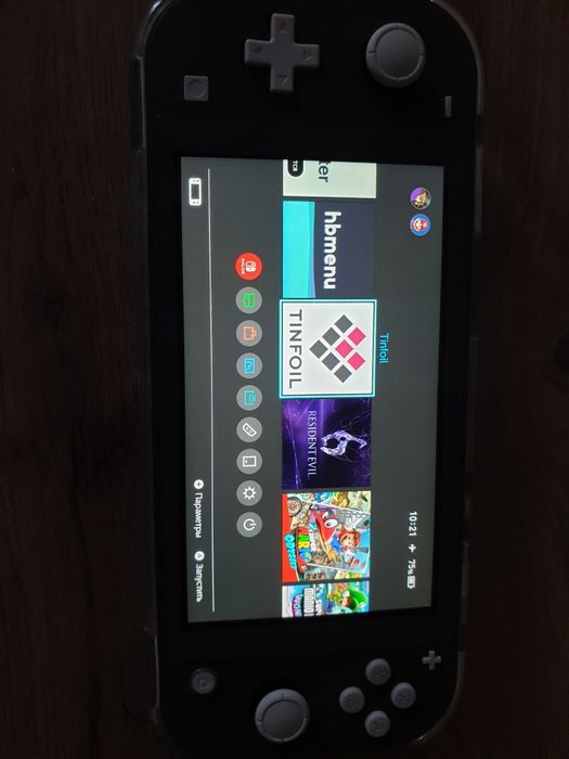 Продам Nintendo switch light (нинтендо свитч)