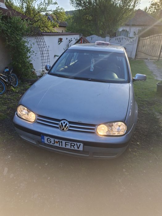 De vinzare Volkswagen golf