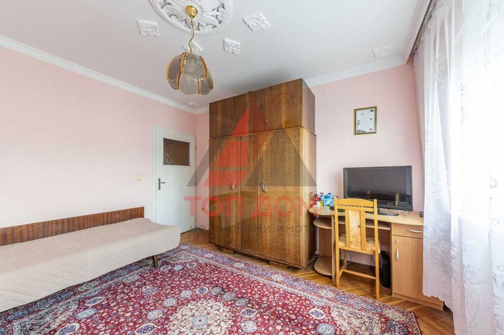 Продава се Тристаен апартамент в Варна, Възраждане 2 - 92 кв.м за 1685 €/кв.м - Снимка #10