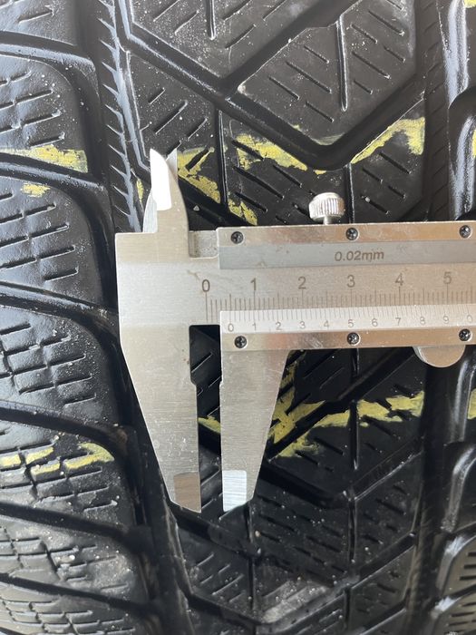 Roti / Jante Mercedes 5x112 R18 235/60R18 Pirelli M+S