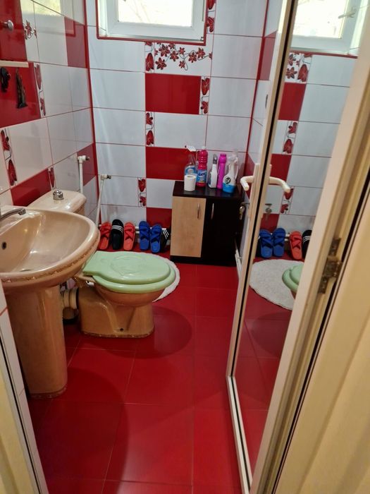 Vand apartament 2 camere central.