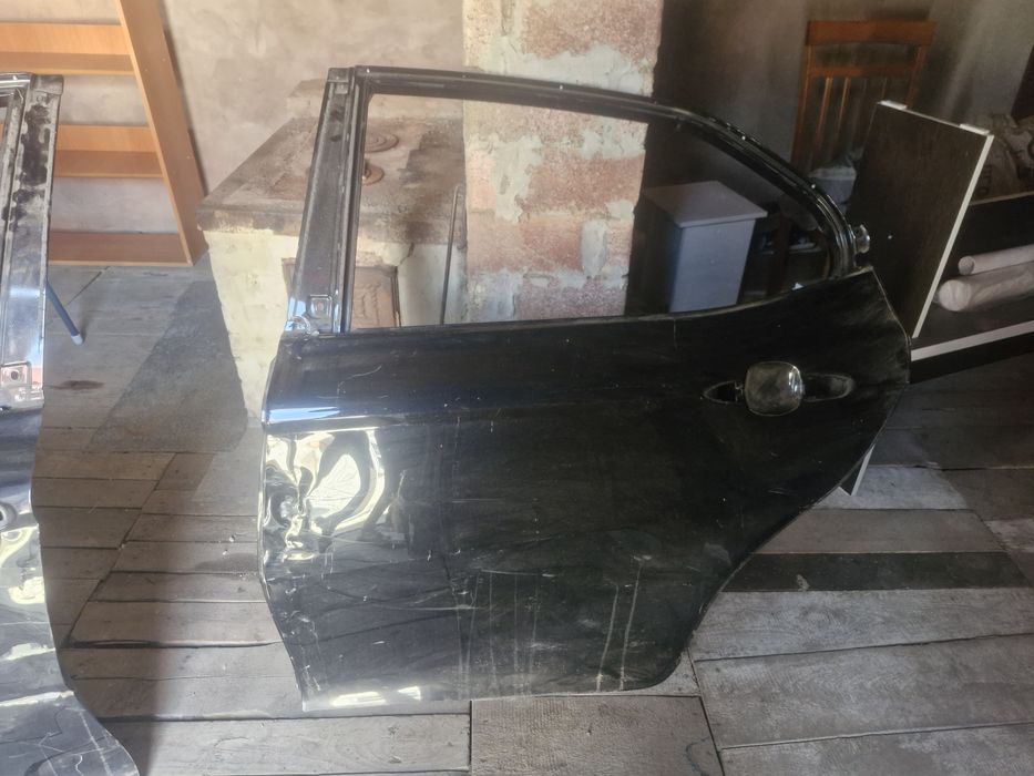Продам двери от тайоты