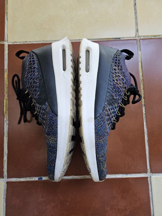 Adidasi Nike de vara