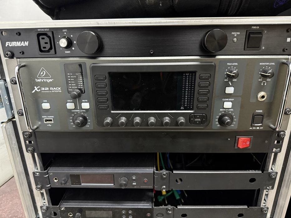 Behringer X32 RACK