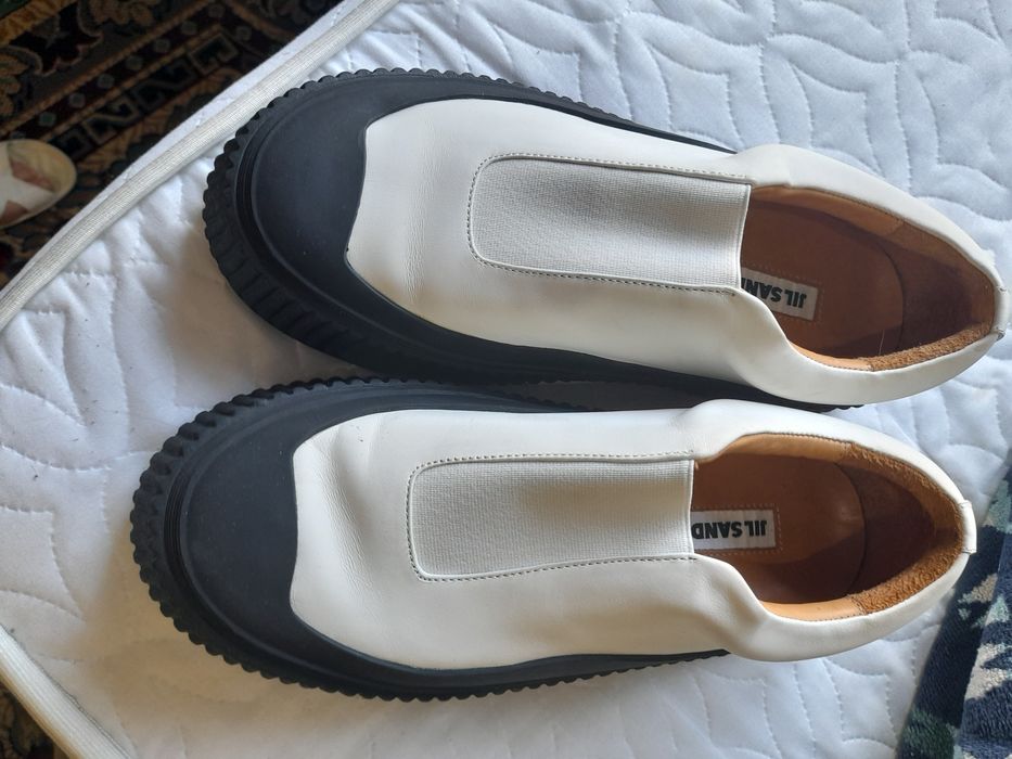 Женская обувь. 2 вида