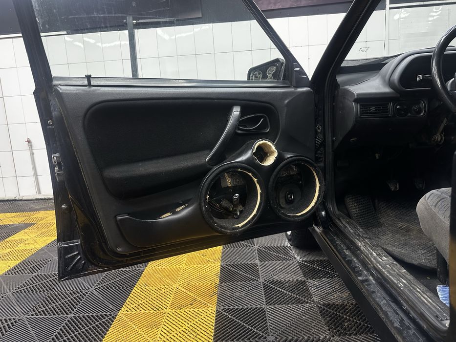 Продам дверные карты на ваз 2114