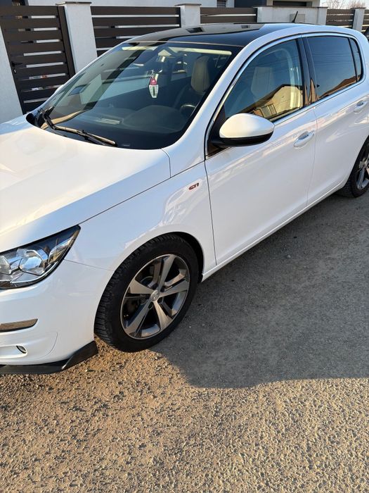 Vând Peugeot 308 GTI Line.