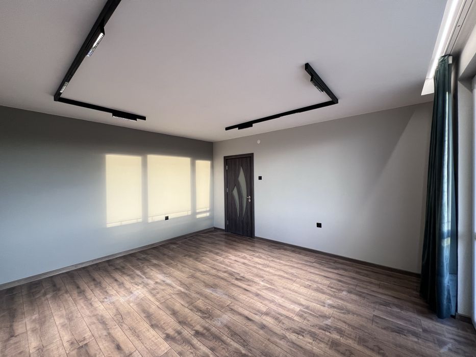 Продава се Четиристаен апартамент в Плевен, 9-ти квартал - 107 кв.м за 1234 €/кв.м - Снимка #18