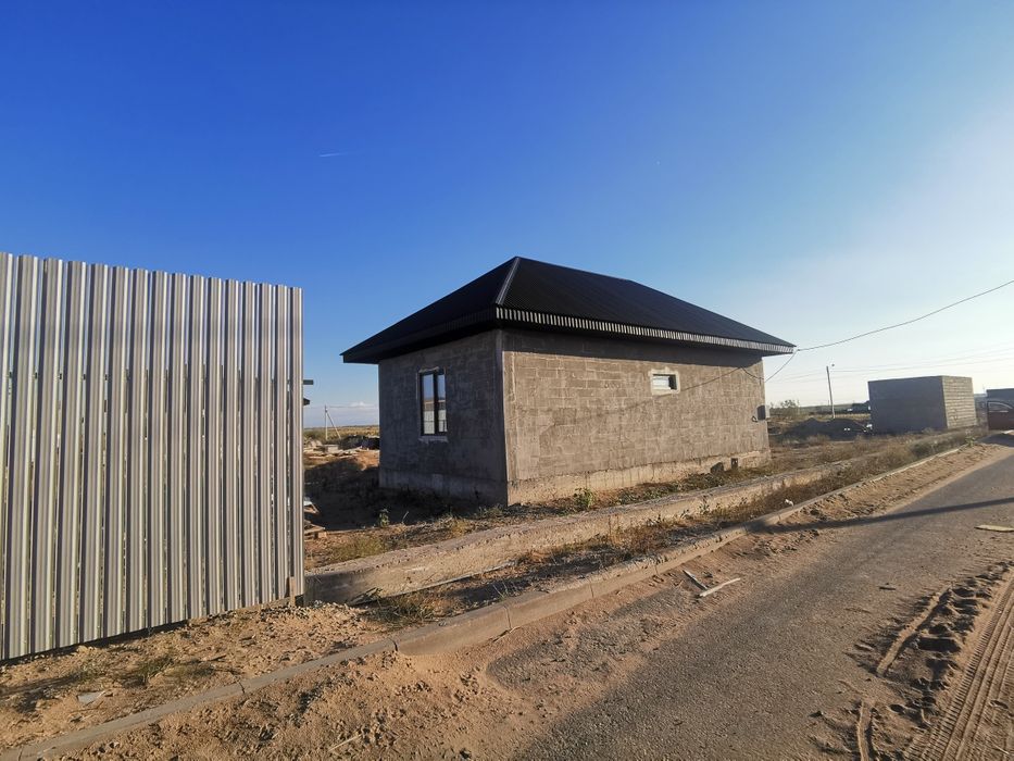 Продам дом в микр. Арна