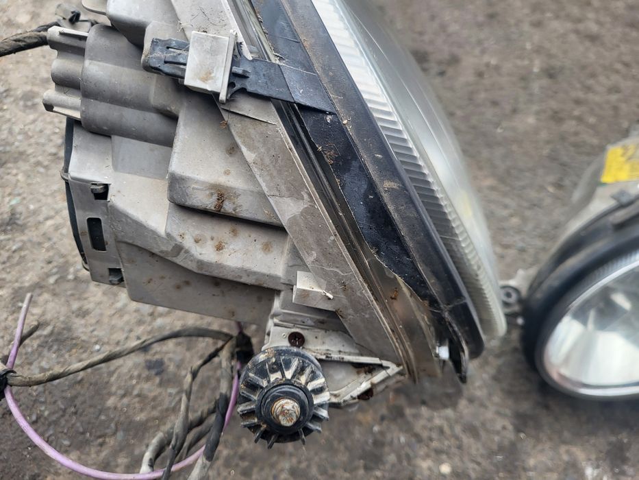 Faruri xenon Mercedes Benz w203 facelift