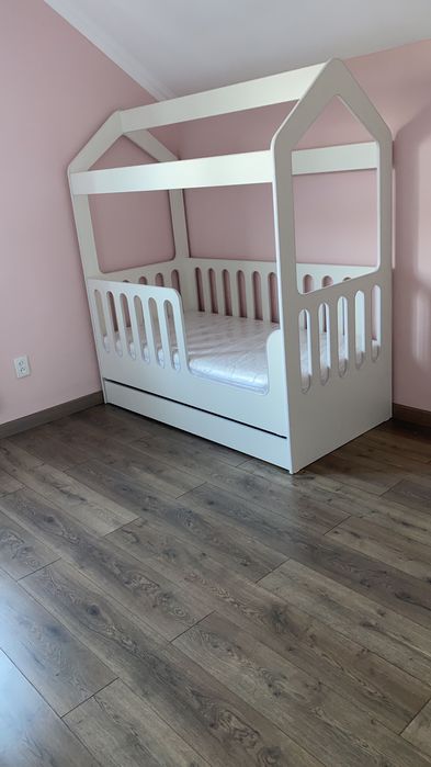 Продам детскую кровать