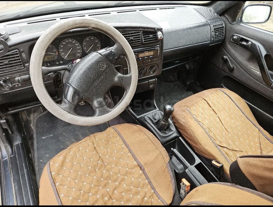 Volkswagen Passat, 1994 года