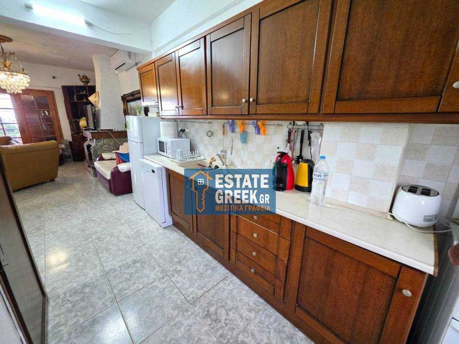 продава се КЪЩА ЗА ГОСТИ В АСПРОВАЛТА 4 апартамента (4711)