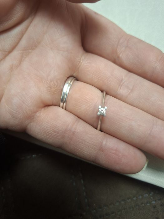 Inel aur alb, diamant 0.10 , serigrafiat in interior
