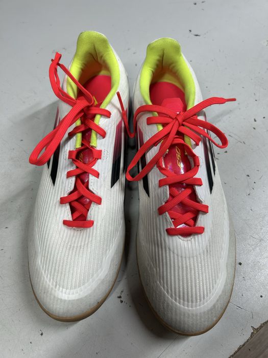 Футбольные кроссовки Adidas