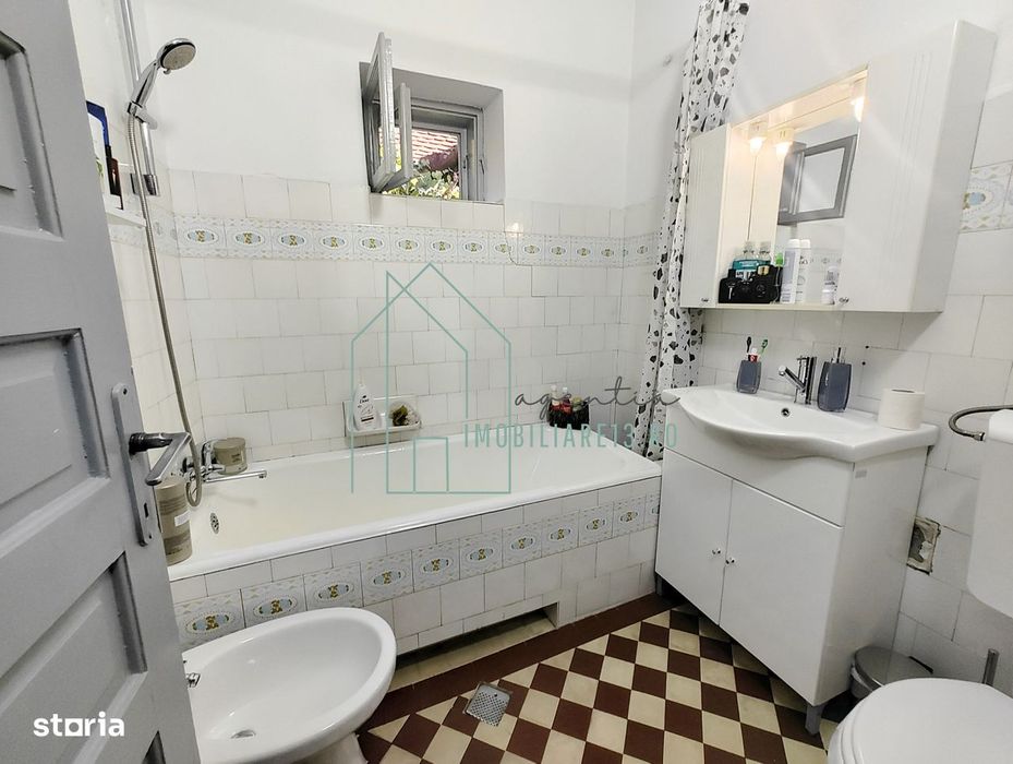 Casa cu gradina de vanzare 1.201 mp teren, 5 min de centrul orasului
