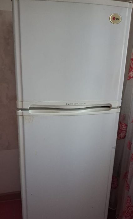 Продам холодильник