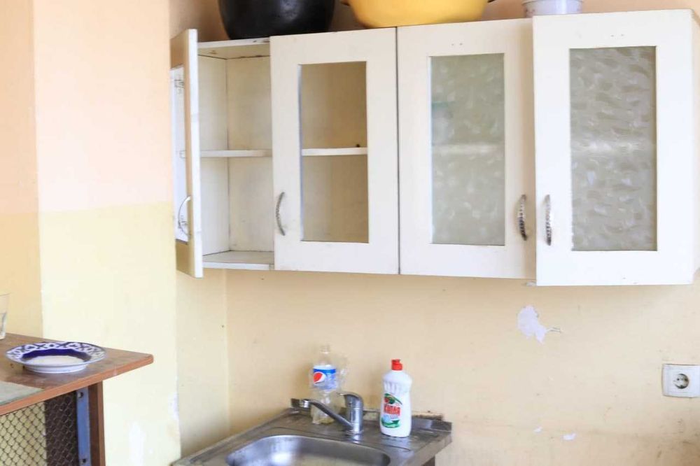 Қулай ва шинамгина уй ижарага берилади.