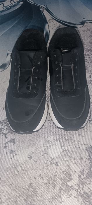 Кроссовки женские