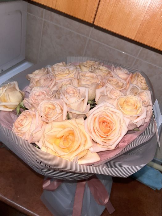 Роза гүл сатылымда 7000 теңге