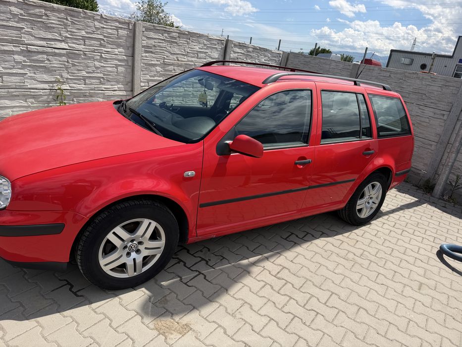 Vând golf 4 combi