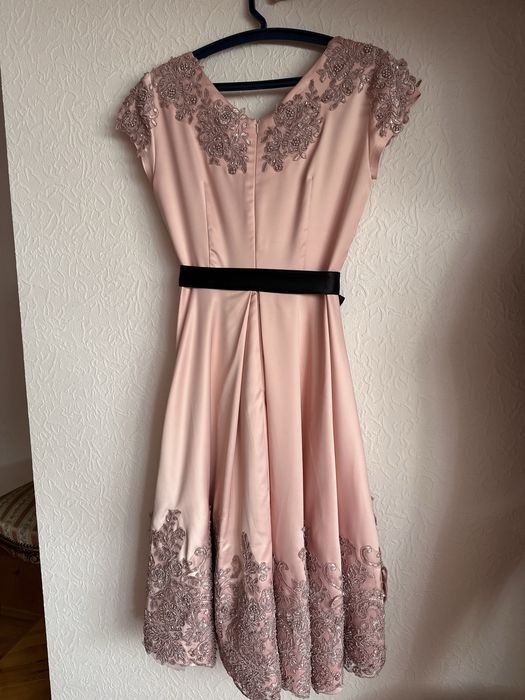 Платье вечернее